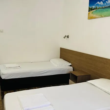 Neva Szálloda Kiten