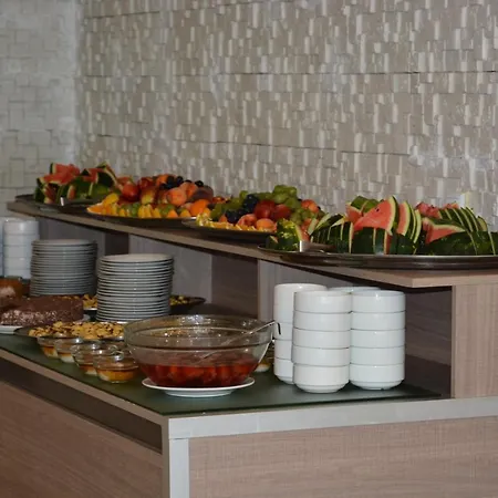 Hotel Neva 2*