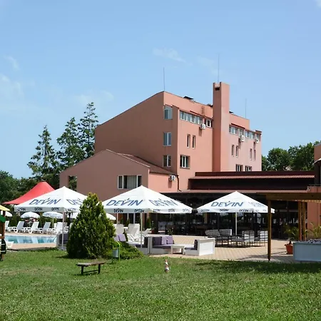 Hotel Neva 2*